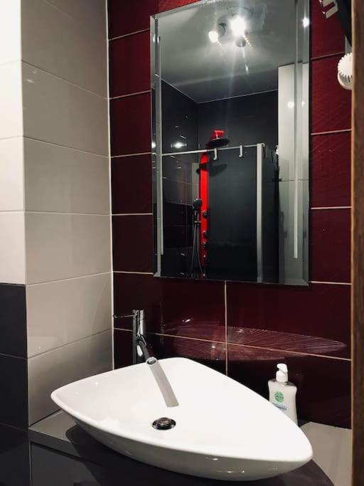 Nowoczesny Apartament Na Pradze Warszawa Eksteriør billede